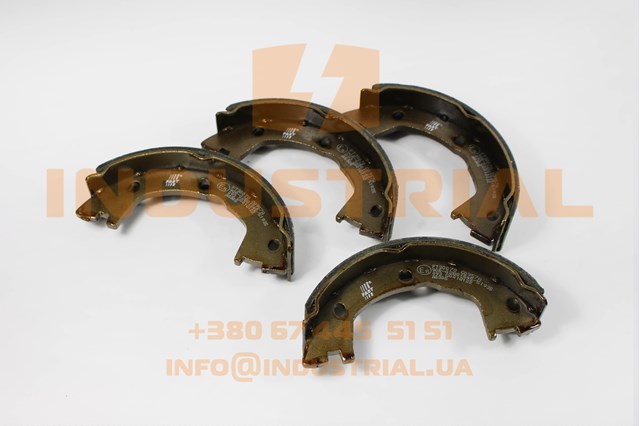 Колодки гальмові задні, барабанні FT30070 FAST