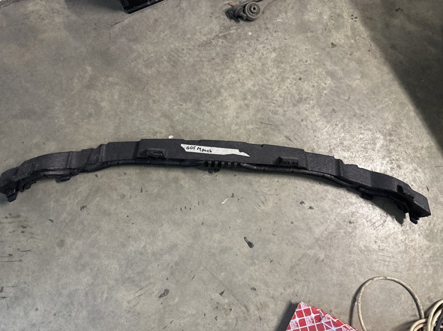 Абсорбер бампера переднього 51118069212 BMW