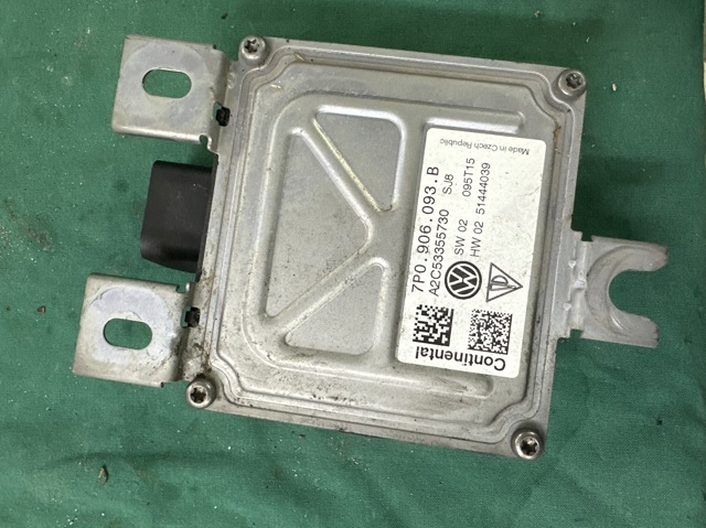 Модуль (блок) управління паливного насоса 7P0906093B PORSCHE