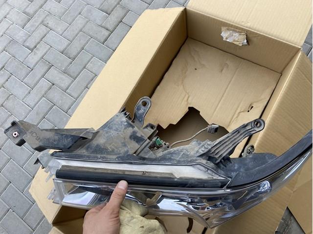 Основна фара в зборі ліва 8117060N10 TOYOTA