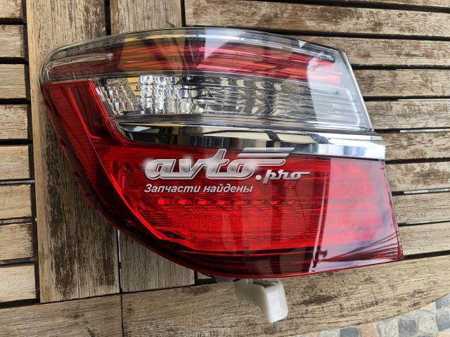 Задня ліва зовнішня фара 8156133600 TOYOTA