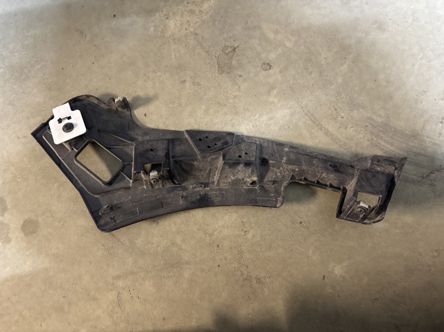Кріплення бампера CK5216F073AC LAND ROVER