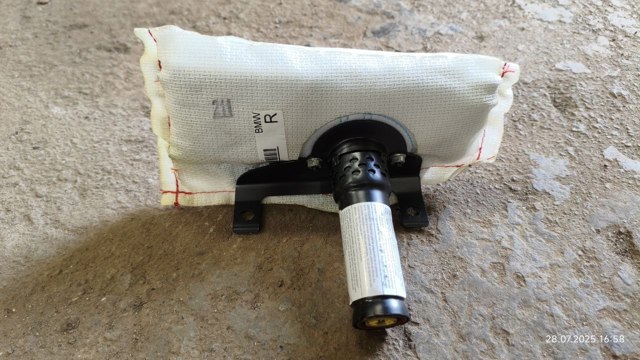 Подушка безпеки AIRBAG спинки сидіння, правого 52107161064 BMW