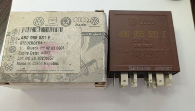 Реле управління склоочисника 4B0955531E VAG