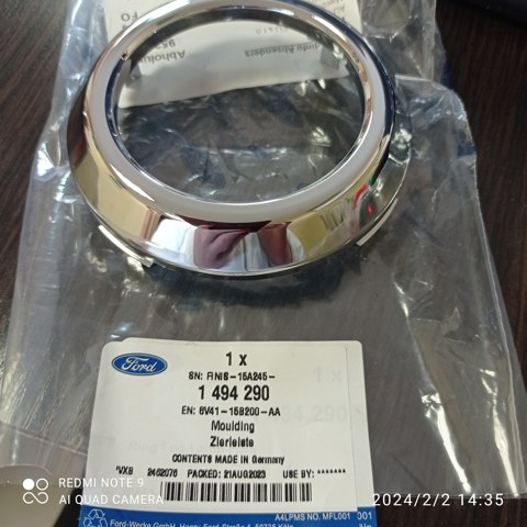 Окантовка фари протитуманной 8V4115B200AA FORD
