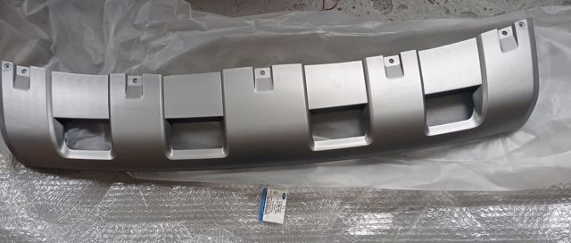 Накладка бампера переднього, центральна LB5Z8419AB FORD