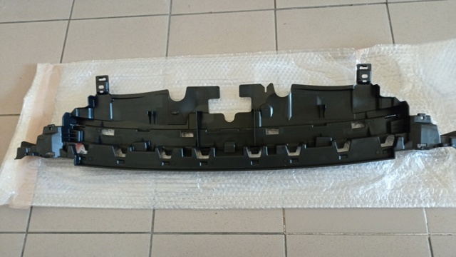 Кронштейн решітки радіатора PJ6Z17C897A FORD