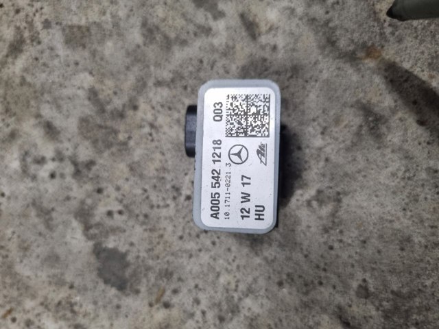 Датчик вертикального прискорення A0055421218 MERCEDES