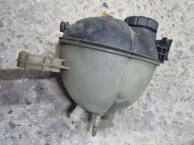 Водяний бачок системи охолодження A2045000649 MERCEDES
