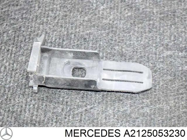 Повітропровід / дефлектор радіатора, нижній A2125053230 MERCEDES