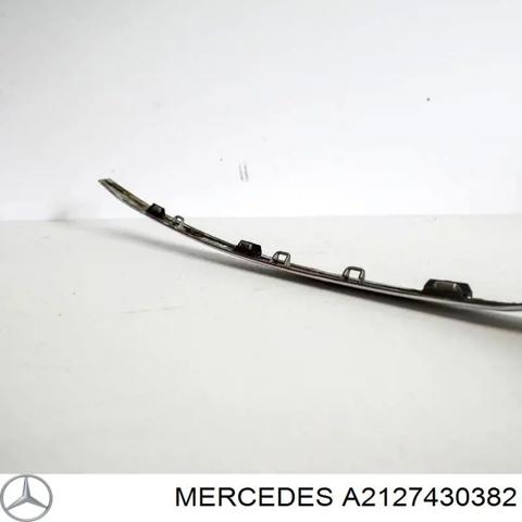 Молдинг кришки багажника A2127430382 MERCEDES