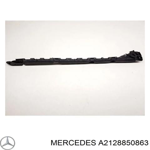 Направляюча заднього бампера, права A2128850863 MERCEDES