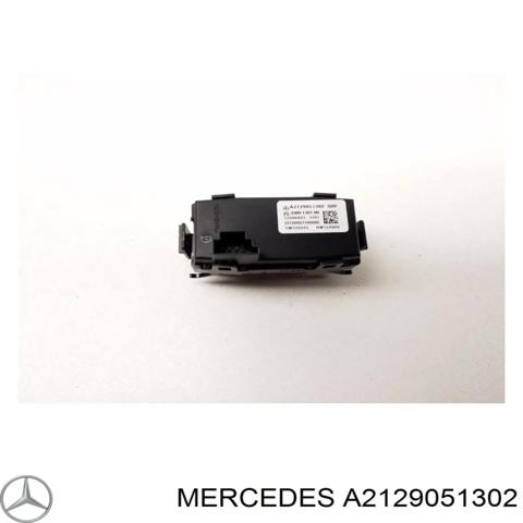 Блок кнопок центральної консолі A2129051302 MERCEDES