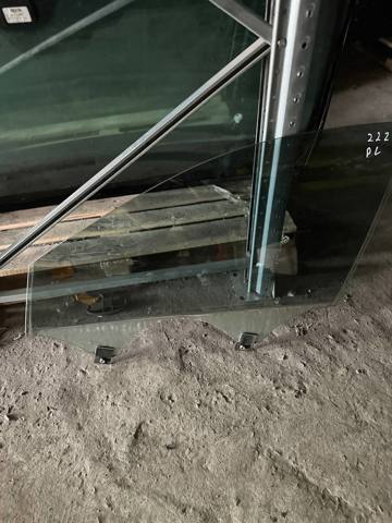 Скло та ущільнювачі скла вітрового правого/лівого A2227200118 MERCEDES