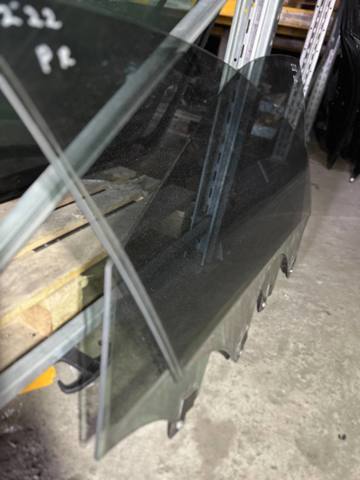 Скло передньої правої двері A2227200218 MERCEDES