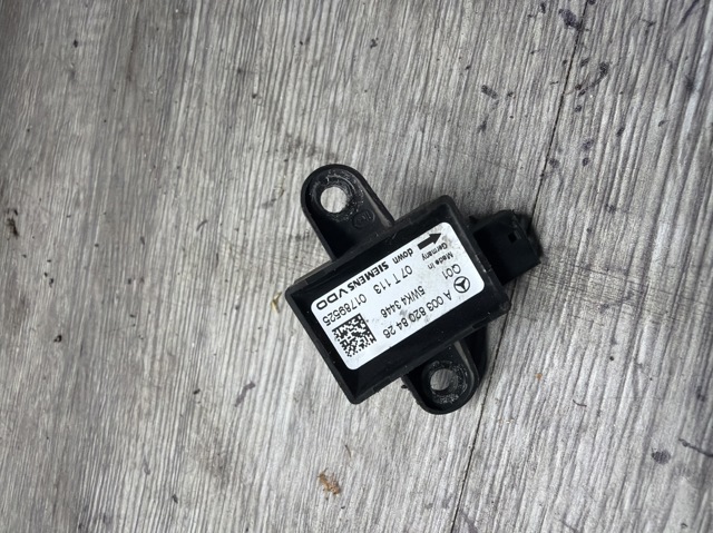 Датчик подушки безпеки 0038208426 MERCEDES