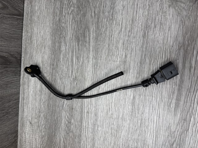 Датчик частоти обертання розподілвалу 03L907601 VAG