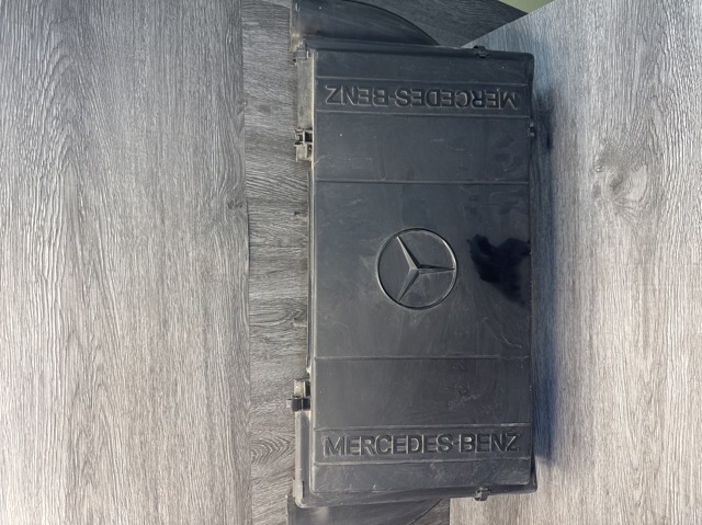 Коробка фільтра Mercedes E
