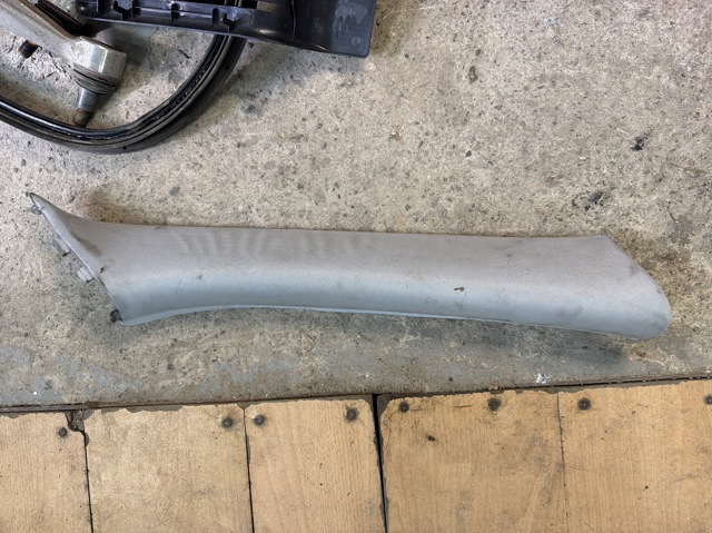 Автомобільне скло 1636906025 MERCEDES