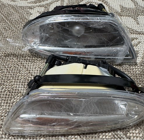Права протитуманні фари 1638200428 MERCEDES