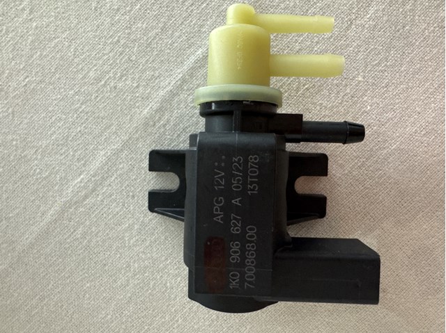 Клапан соленоїд регулювання заслонки EGR 1K0906627 VAG