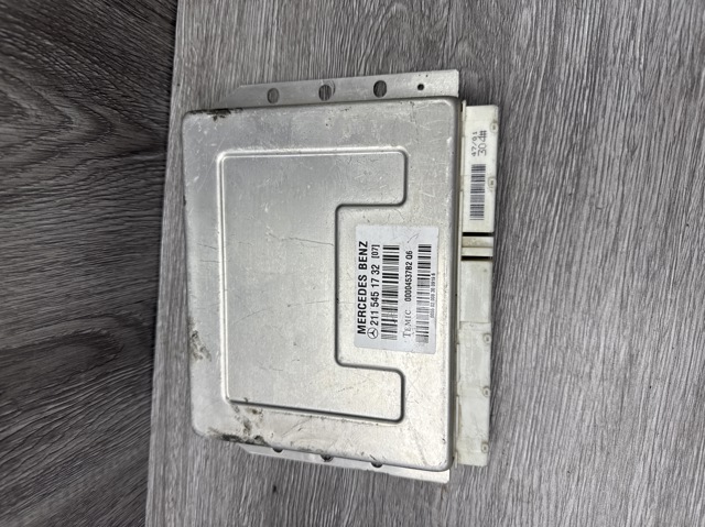 Блок управління пневмопідвіскою 2115451732 MERCEDES