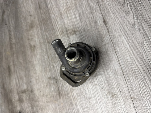 Водяний насос охолодження електричний додатковий 2118350028 MERCEDES
