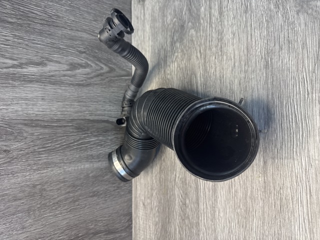 Патрубок повітряний, вихід повітряного фільтра 3C0129654AH VAG
