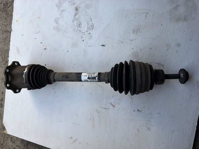 Приводи передніх коліс (вали карданні піввісь переднього моста) 4G0407271F VAG