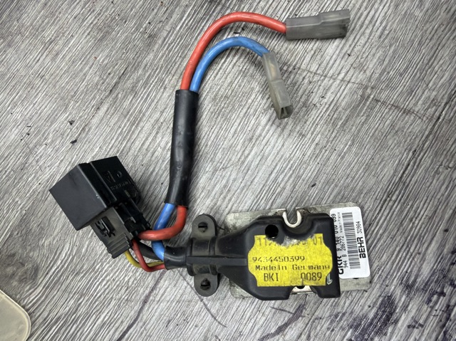 Регулятор оборотів пічки 9140010099 MERCEDES