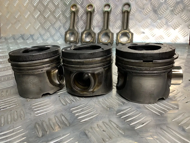 Поршень в зборі 11257792745 BMW