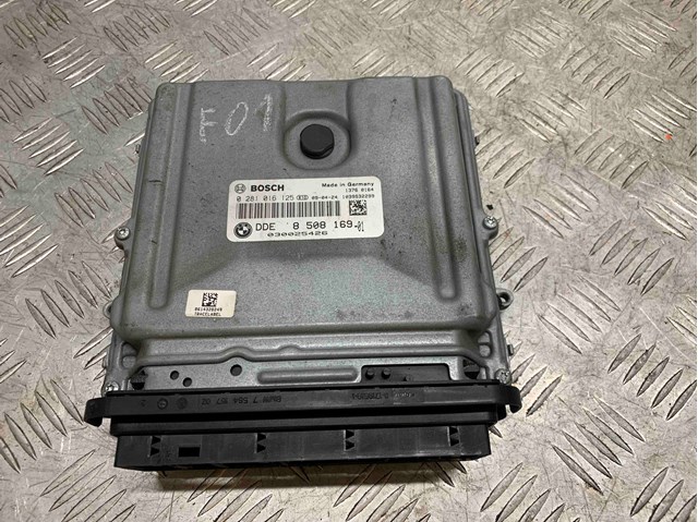 Блок двигуна 13618570593 BMW
