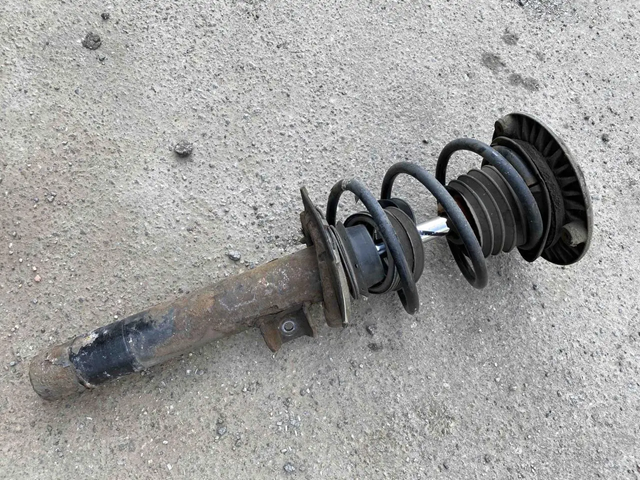 Стойка амортизатора передняя 31316874367 BMW