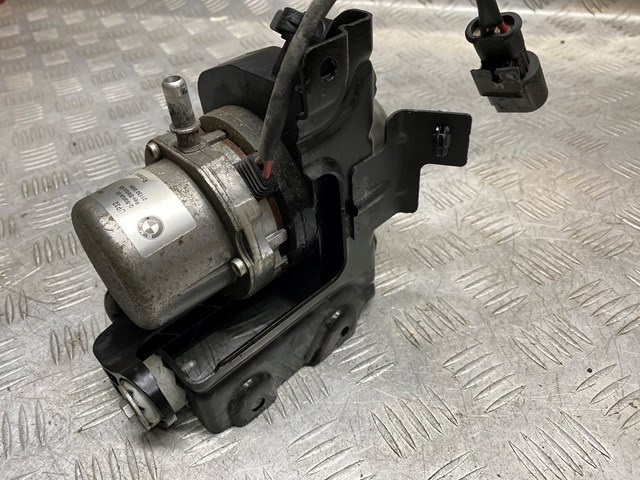 Насос вакуумний 34336880628 BMW