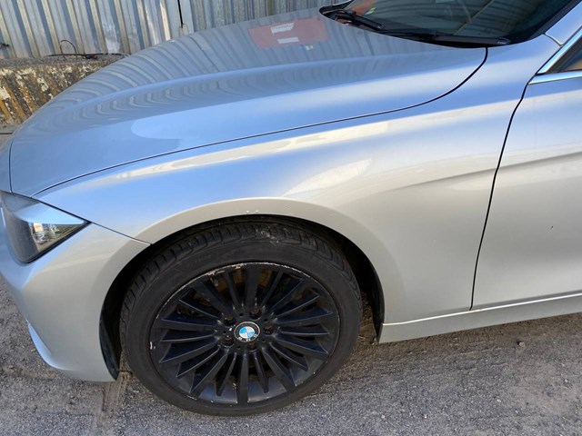 Переднє ліве крило 41007438439 BMW