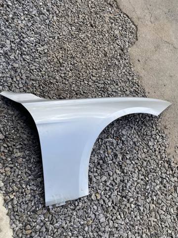 Переднє праве крило 41007438440 BMW
