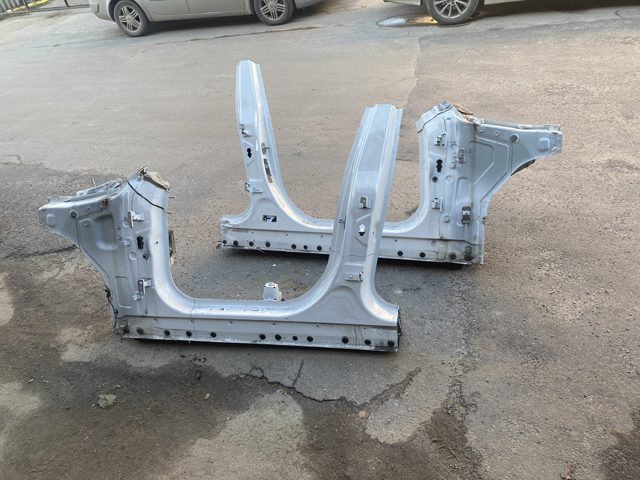 Отвір передніх лівих дверей 41007494061 BMW