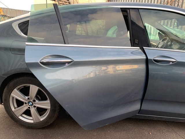 Двері задні в зборі 41525A2A396 BMW