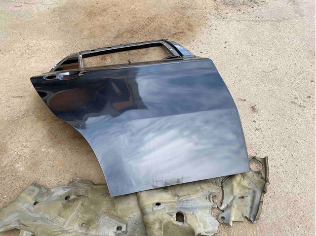 Двері задні в зборі 41527198162 BMW