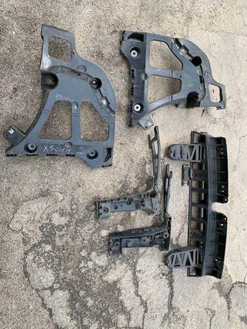 Кронштейн бампера заднього, зовнішній лівий 51127158445 BMW