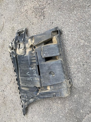 Лівий кронштейн кріплення бампера заднього 51127387299 BMW