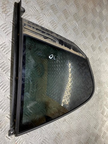 Куточок задніх правих дверей 51357387456 BMW
