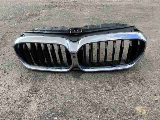 Решітка 51745A218F3 BMW