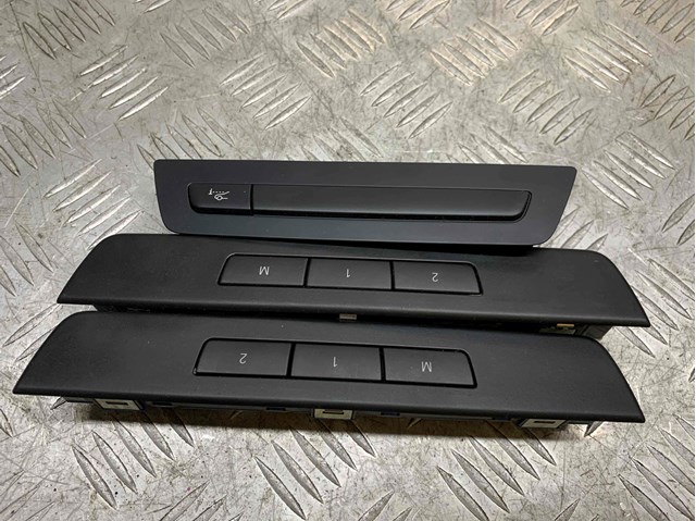 Блок кнопок центральної консолі 61319220050 BMW