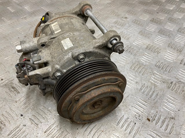 Компресор системи кондиціювання 64529223694 BMW