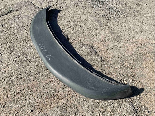 Нижня спідниця переднього бампера 6Q0805903B VAG