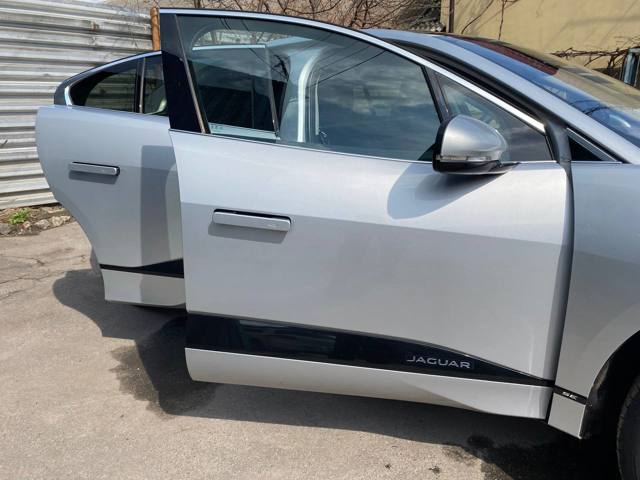 Дверка передня права T4K1541 JAGUAR