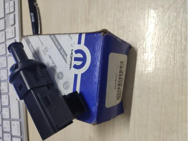 Кнопка стоп-сигналу 68078700AE CHRYSLER