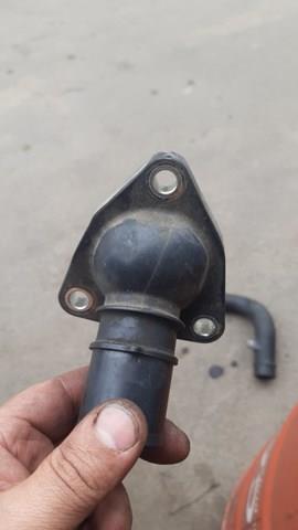Кришка корпусу термостата R2AA15172 MAZDA