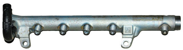 Рампа форсунок системи упорскування палива 03L130089B VAG
